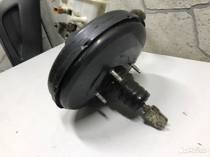 Вакуумный усилитель тормозов Kia Rio III