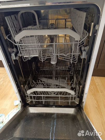 Посудомоечная машина Ariston LSF 5387