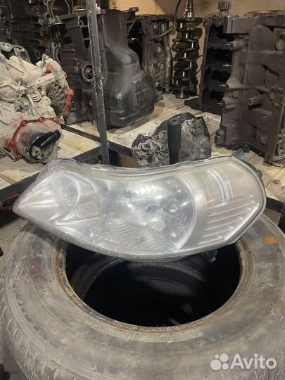 Suzuki SX-4 Фара передняя левая