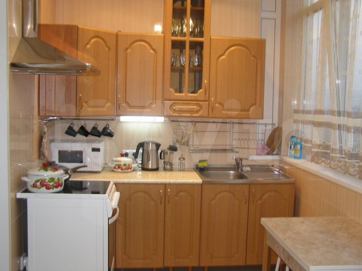 2-к. квартира, 65 м², 8/17 эт.