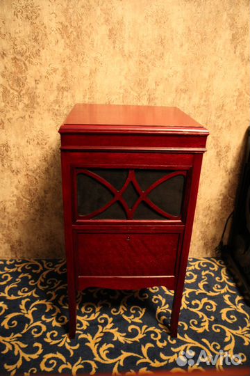 Патефон кабинетный Electrola