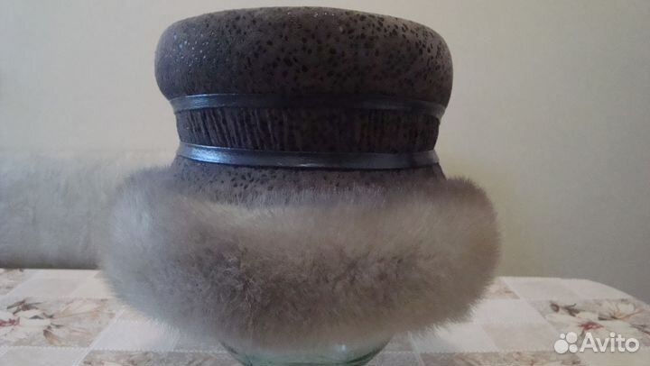 Женская шапка