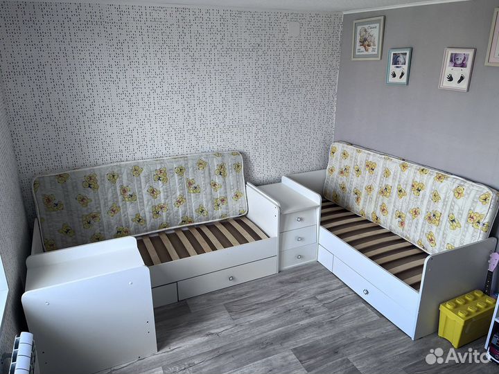 Кроватка с маятниом