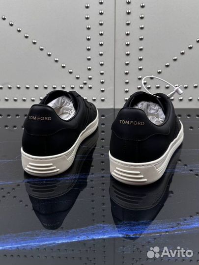 Кроссовки tom ford