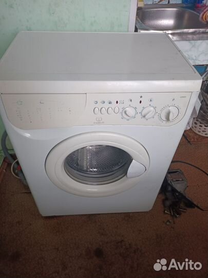 Стиральная машина indesit на запчасти