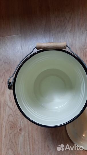 Эмалированное ведро