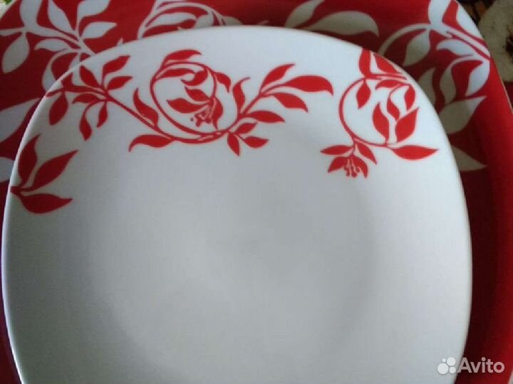 Набор салатников и тарелок