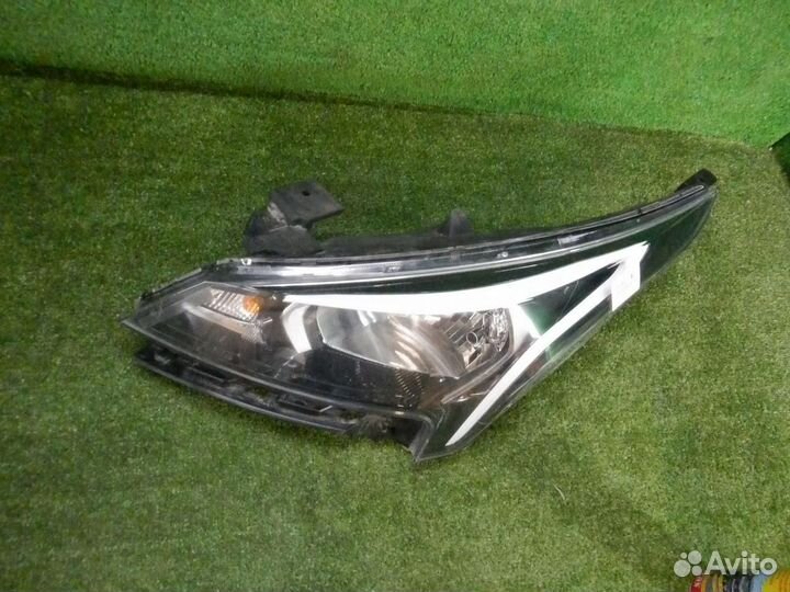 Фара левая Kia Rio