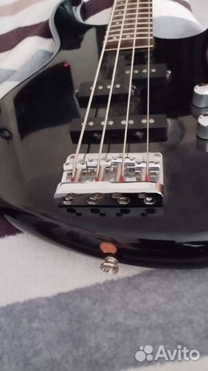 Бас гитара Cort action A 4 струны