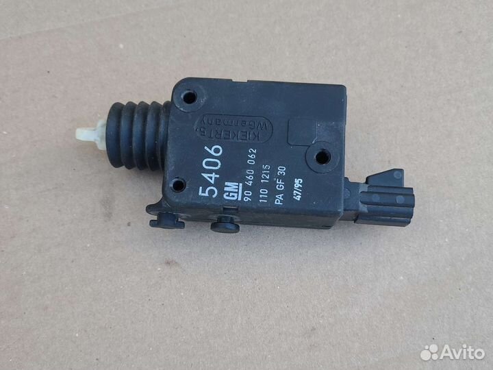 Активатор замка багажника Opel Astra G Vectra B