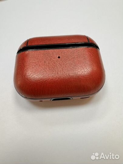 Чехол для apple airpods pro 2 в красном цвете