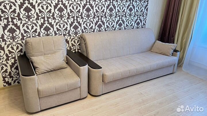 Продается Спальный гарнитур диван с креслом