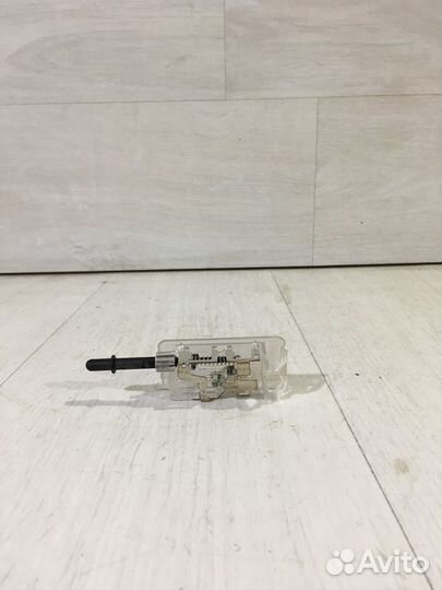 Плафон подсветки бардачка LADA xray 1.6 мт