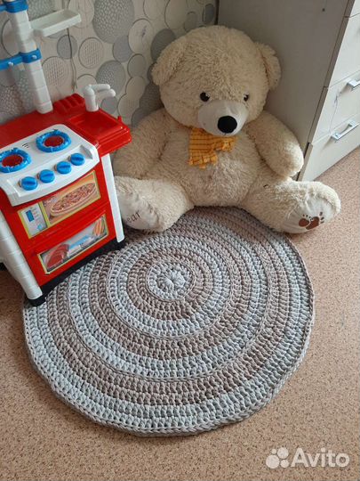 Коврик из трикотажной пряжи