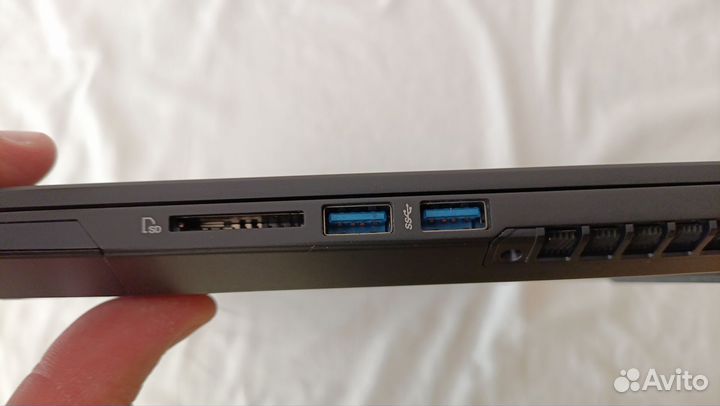 Intel nuc 9 extreme laptop 15