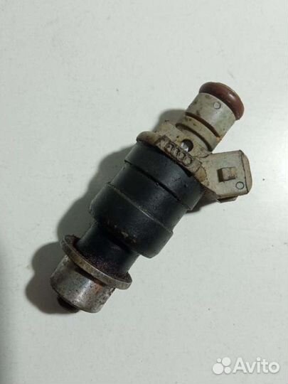 Форсунка Audi 80 B4 078133551D