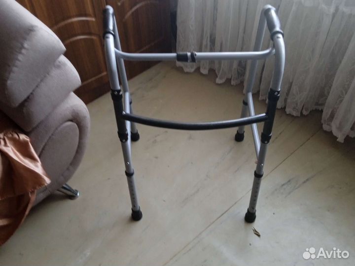 Шагающие ходунки для взрослых