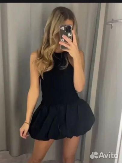 Платье с юбкой баллон