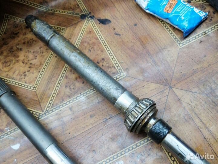 Вал гребнои и вертикальныи ямаха 60.90