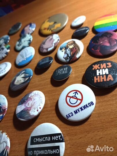 Аниме значки на рюкзак