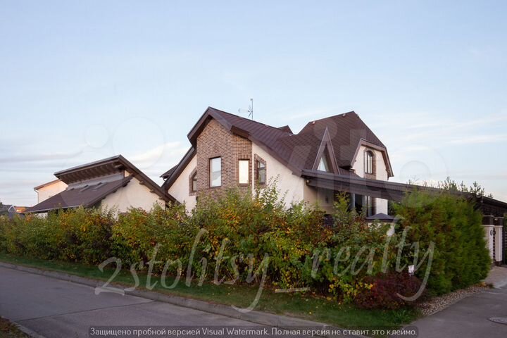 Коттедж 375 м² на участке 13,9 сот.