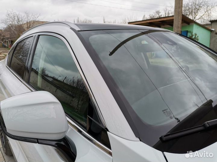 Лобовое стекло на Geely 