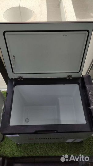 Автомобильный холодильник Sumitachi C50 (50 л)