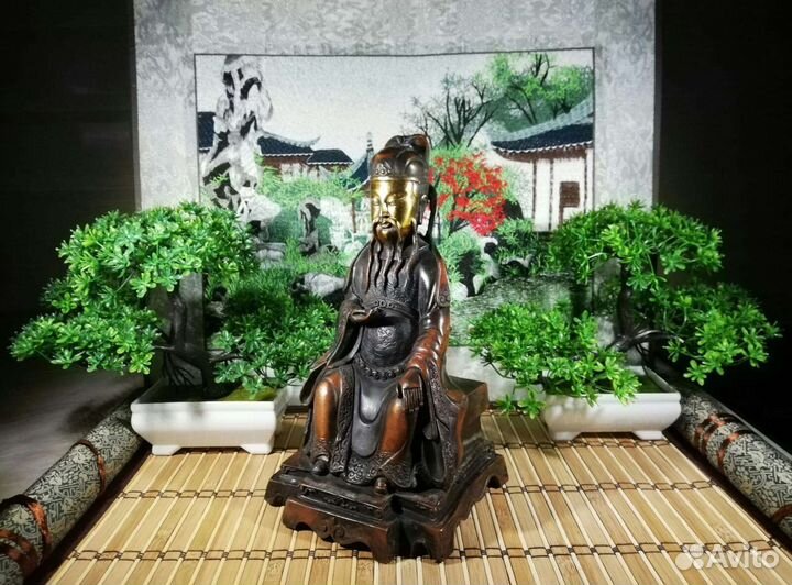 Антикварная буддийская статуэтка Бог богатства