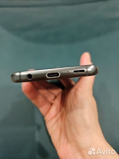 Samsung Galaxy S9, 4/64 ГБ