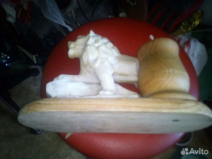 Карандашница каменный лев