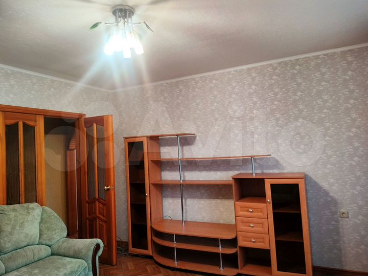 2-к. квартира, 54 м², 1/10 эт.