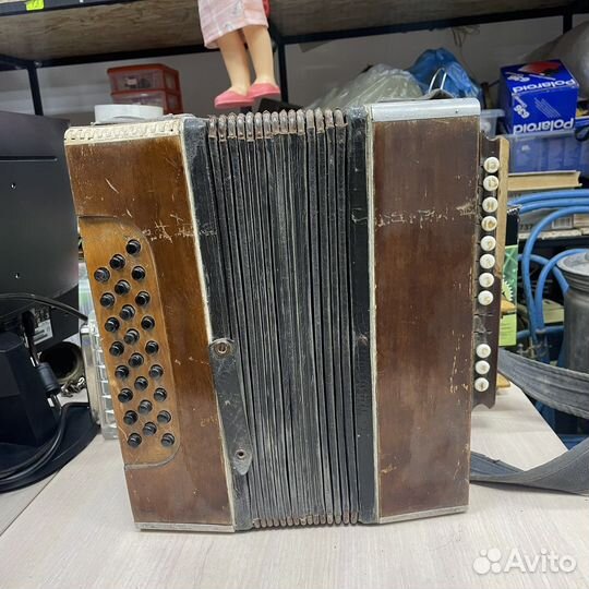 Старинная гармонь Кировская фабрика (Сзр)