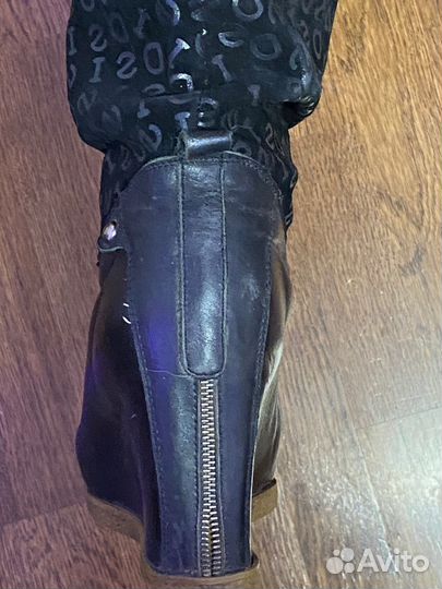 Сапоги кожанные 40р на танкетке