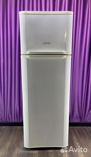 Холодильник бу Vestel