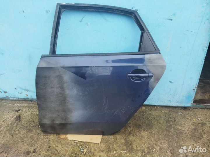 Volkswagen polo 15 г. Дверь задняя левая и поавая