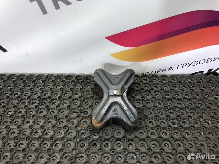 Кронштейн пневморессоры задней