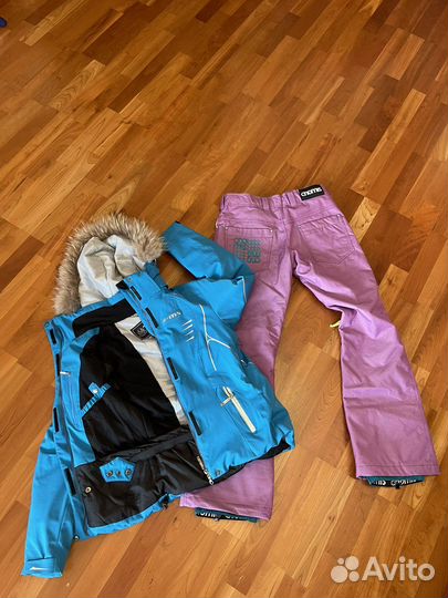 Комплект горнолыжной одежды