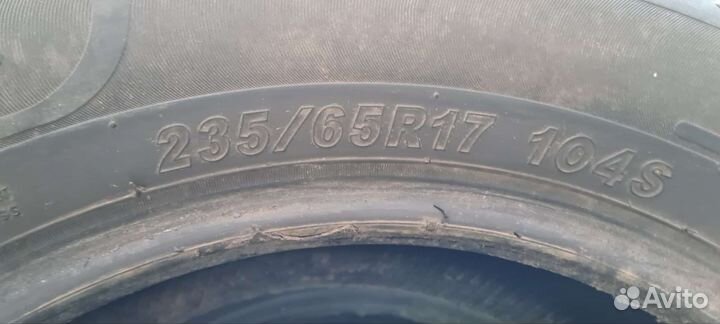 Jinyu YS71 235/65 R17 104S