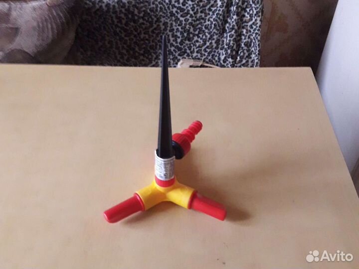 Разбрызгиватель для полива