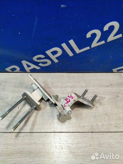 Петля двери задняя левая Toyota Crown JZS155 2jzge