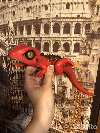 Ящерица игрушка