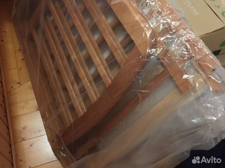 Детская кроватка с матрасом и бортиками