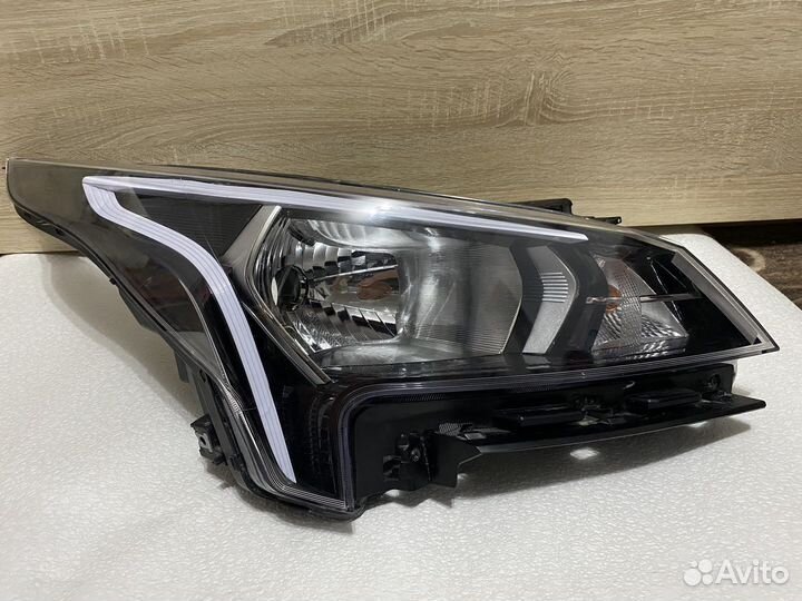 Фара Kia Rio 4 рест правая