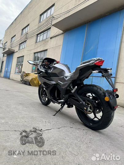 Электромотоцикл BMW RR