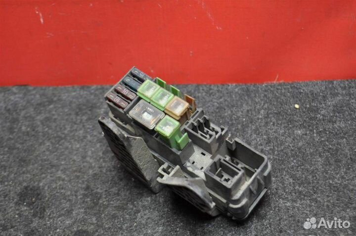 Блок предохранителей Nissan Primera P10