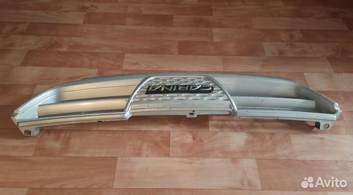 Решетка радиатора toyota carina