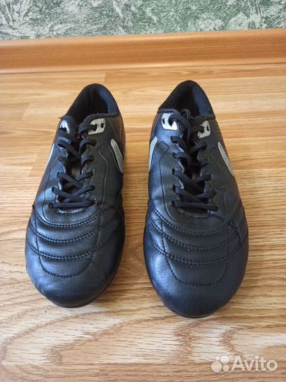 Футбольные бутсы