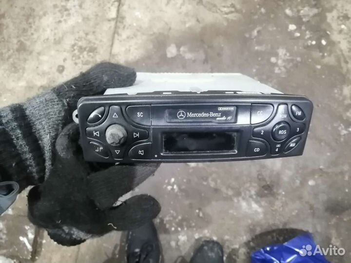 Магнитола Mercedes audio 10