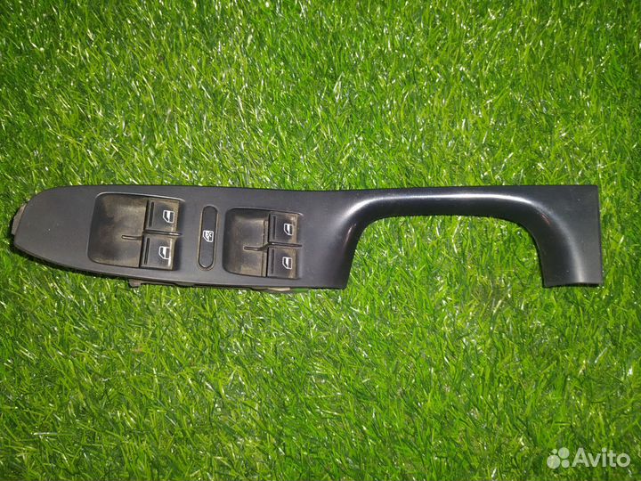 Блок управления стеклоподъемниками Volkswagen Jett