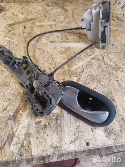 Renault megane 2 замок двери задний левый